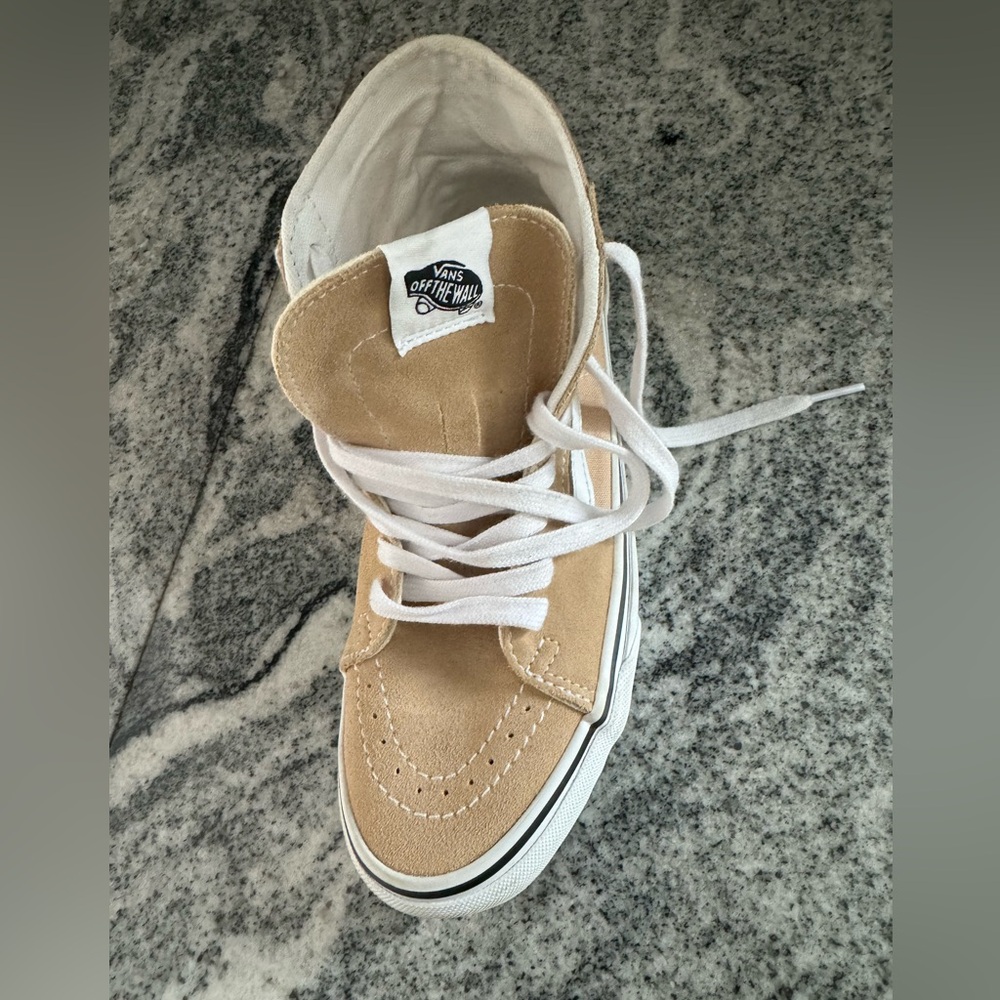 Vans off the wall men’s size 7 tan